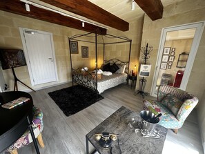 Apartment | 1 bedroom, desk, soundproofing, iron/ironing board