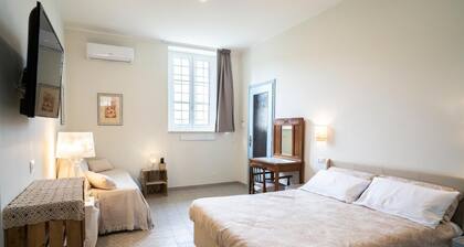 Riobasco Guesthouse - Scirocco Room - triple with internal bathroom