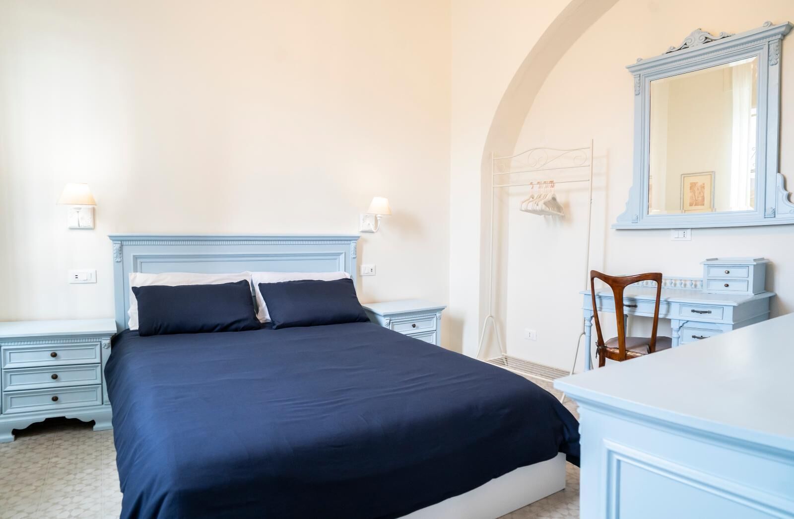 1 camera, Wi-Fi, lenzuola