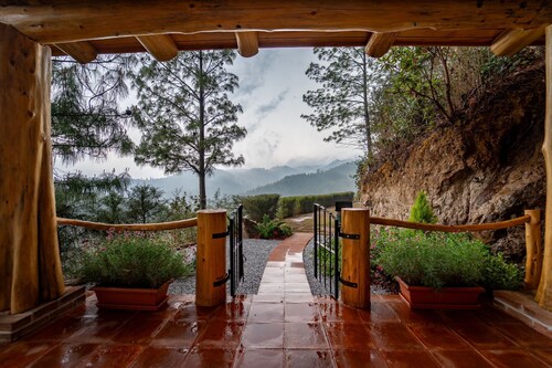 Cozy mountain Cabin with great views. Finca Chuchiyá 