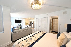 1 bedroom, iron/ironing board, free WiFi, bed sheets - After Dune Delight At EB&T Dog Friendly (Fort Myers Beach)