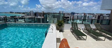 9 utendørsbassenger