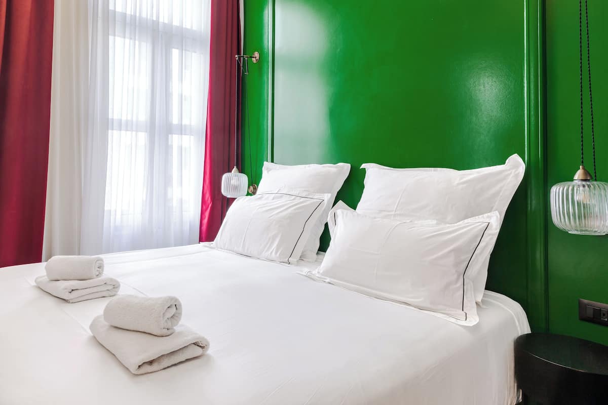 Ropa de cama de alta calidad, cubrecamas y colchones con pillow-top