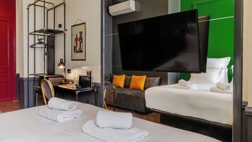 Hochwertige Bettwaren, Daunenbettdecken, Pillowtop-Betten, Zimmersafe