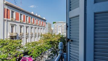 Hochwertige Bettwaren, Daunenbettdecken, Pillowtop-Betten, Zimmersafe