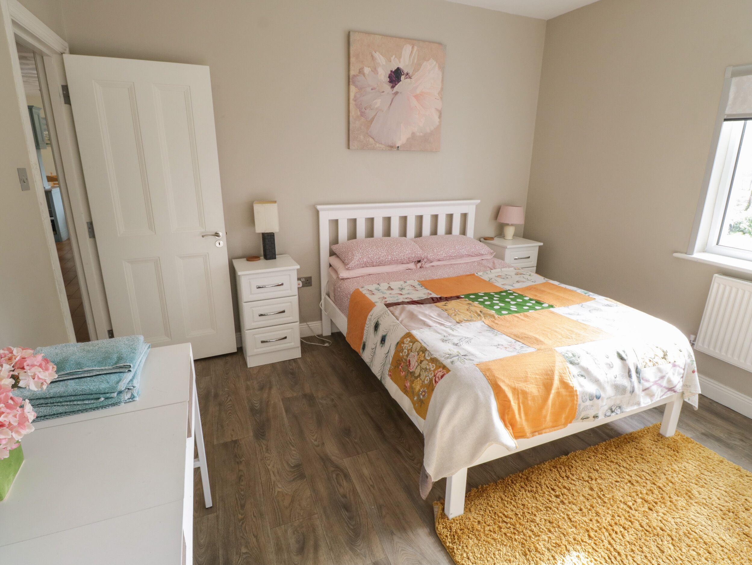 4 kamar tidur dan didekorasi berbeda-beda