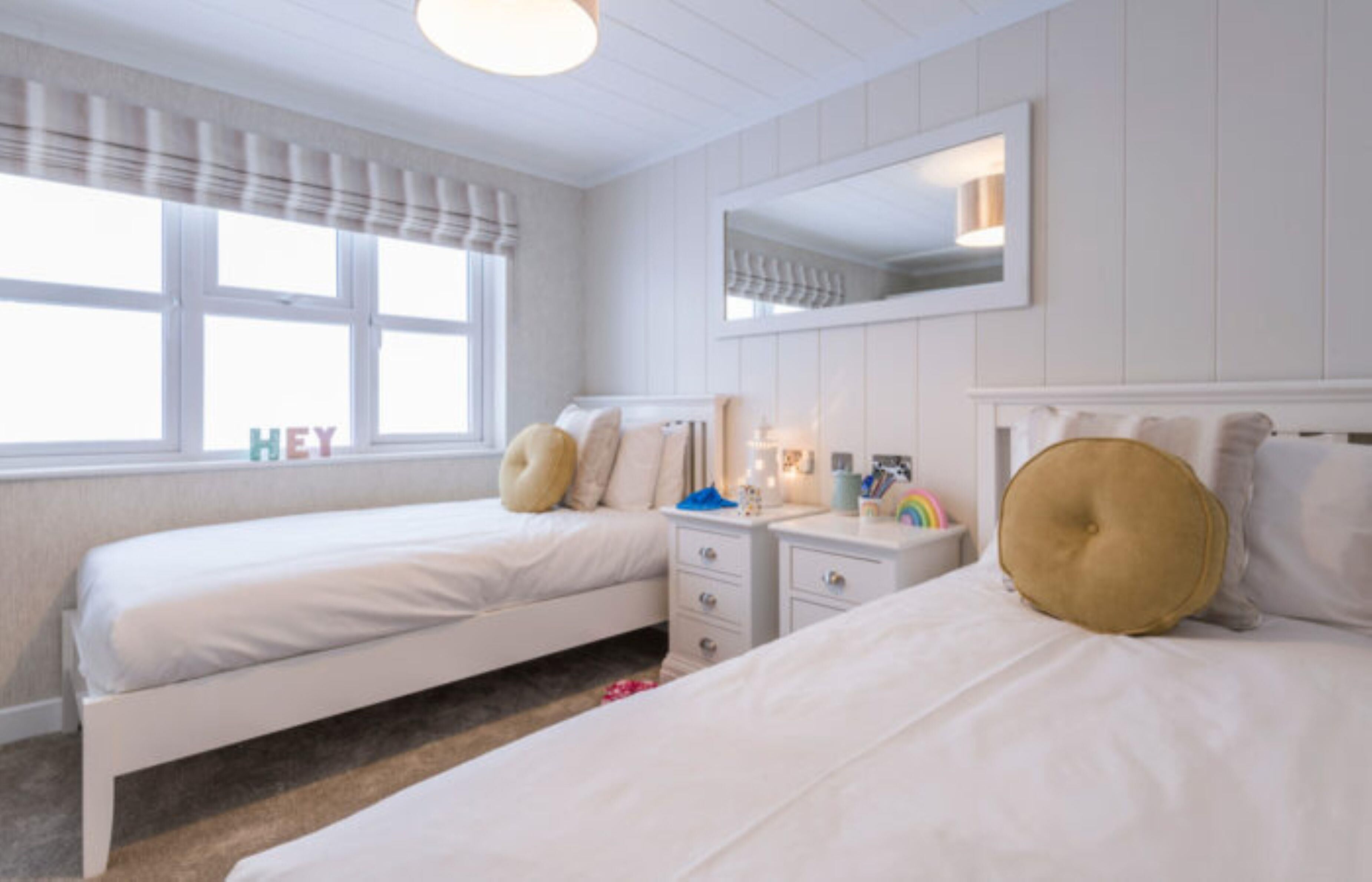 Standard Room, 3 Bedrooms, Kitchenette, Lakeside (Hot Tub)