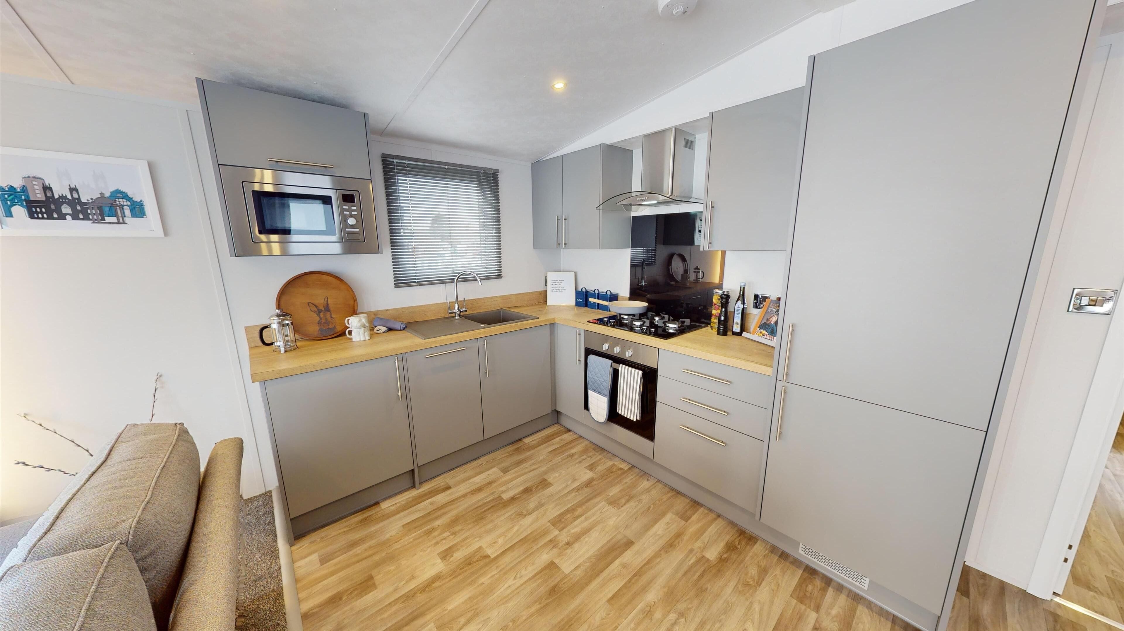 Comfort Room, 2 Bedrooms, Kitchenette, Lakeside (Hot Tub)