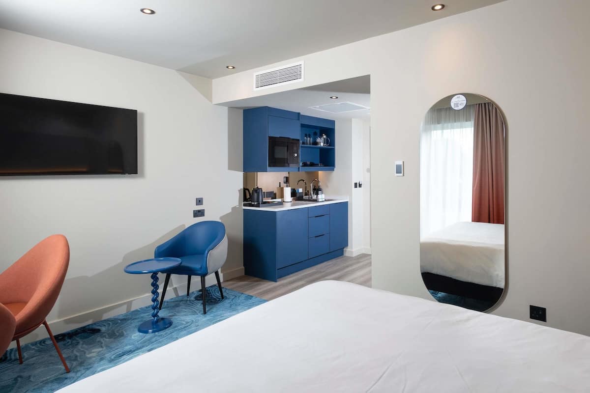 In-room safe, iron/ironing board, free WiFi, bed sheets