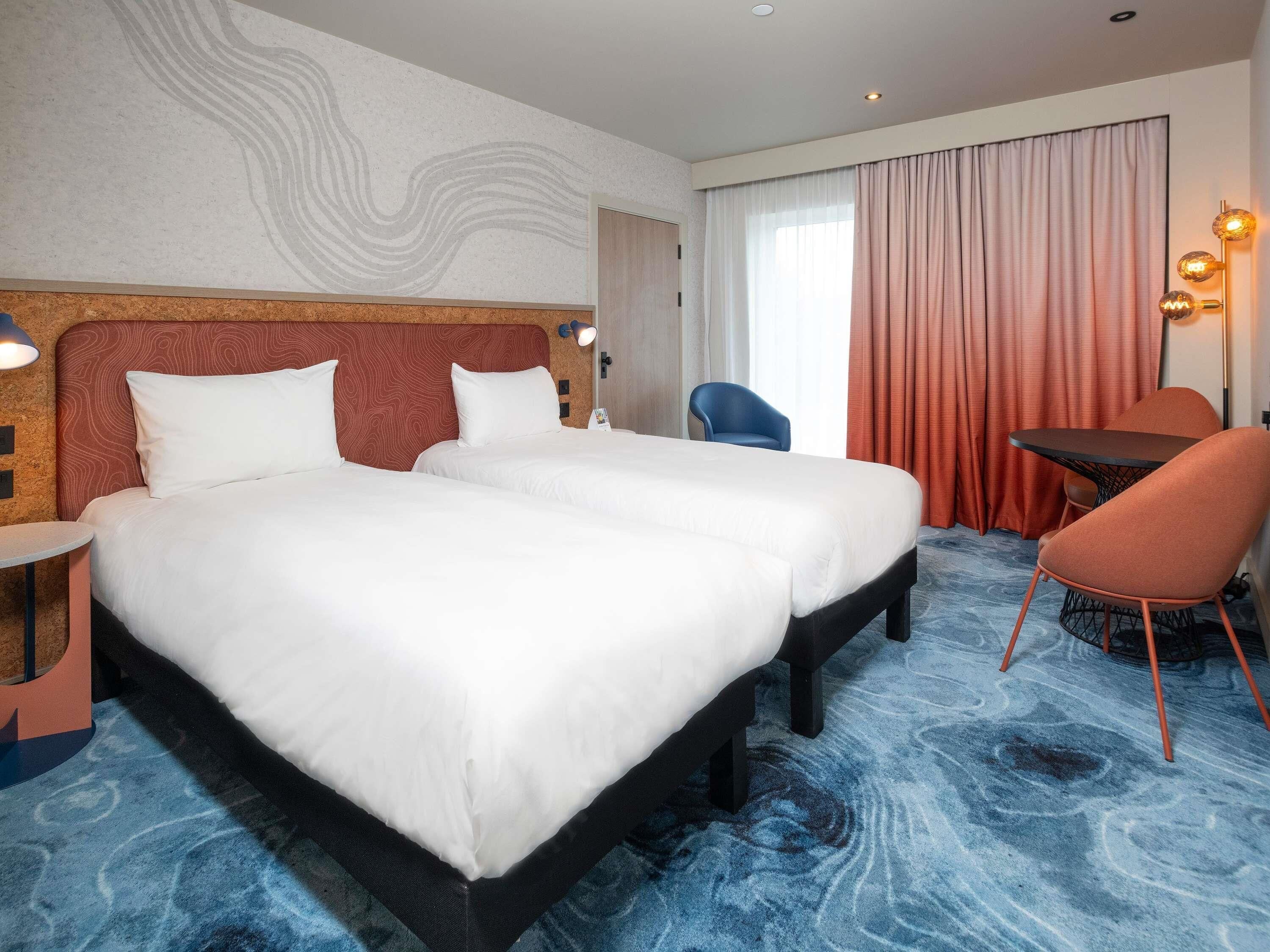 Safe på rommet, strykejern/-brett, wi-fi (inkludert) og sengetøy