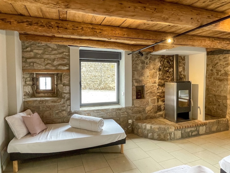 Gîte Des Ollières : Entre Charme Traditionnel Et Confort Moderne - Monistrol-sur-Loire