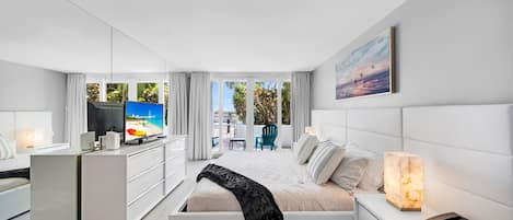 1 bedroom, individually decorated, individually furnished, desk