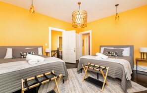 9 habitaciones, escritorio, tabla de planchar con plancha y wifi gratis