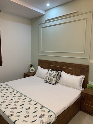 2 bedrooms, desk, WiFi, bed sheets - Neewara Residency Apartment. This apartment has 2BHK with Kitchen and balcony (Jaipur)