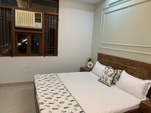 2 bedrooms, desk, WiFi, bed sheets - Neewara Residency Apartment. This apartment has 2BHK with Kitchen and balcony (Jaipur)