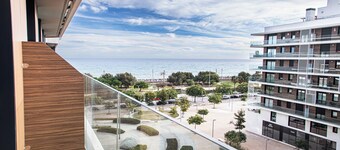 アテネア・リビング