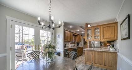 Safe, Comfortable, Clean & Convenient! - Make your stay memorable & Book Now!