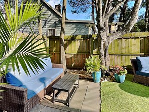 Property grounds - Barnard Row House | Pet-Friendly, Renovated Duplex + Walk to Forsyth Park! (Savannah)