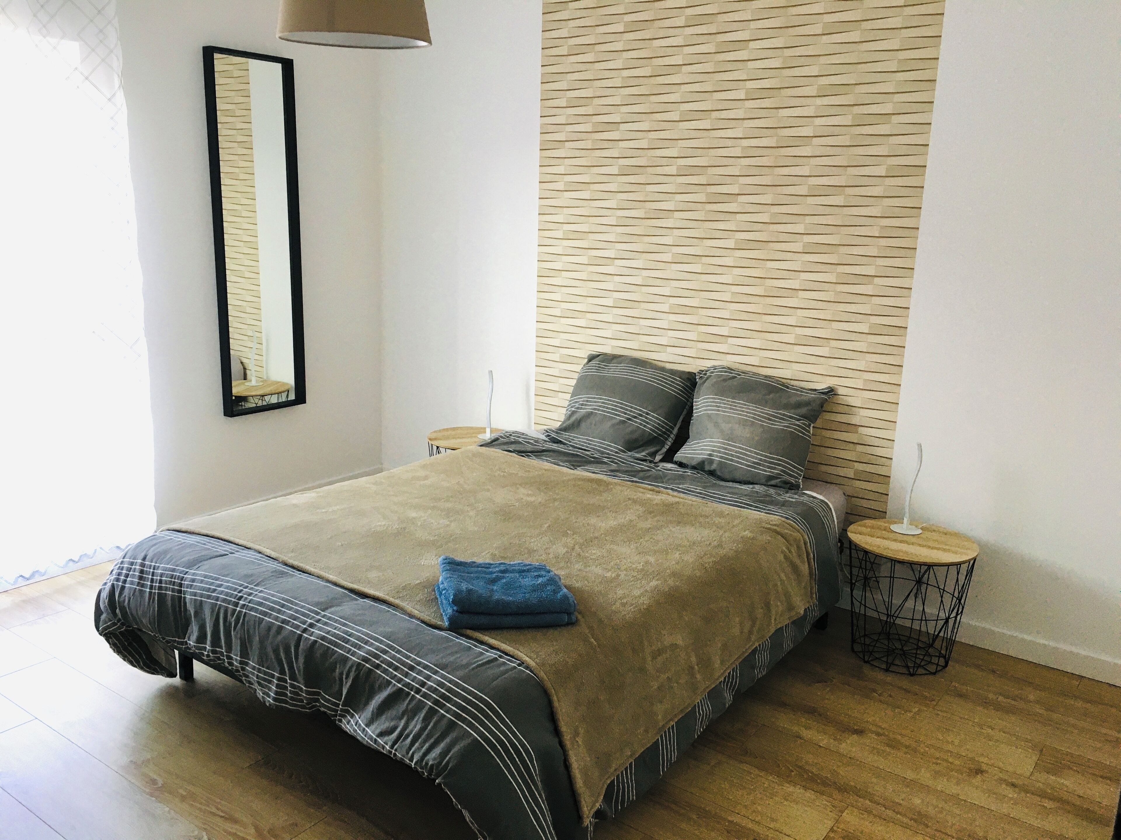 1 غرفة نوم ومكتب وواي فاي مجانًا وملاءات أسرّة