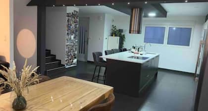 habitación privada con baño privado y estacionamiento privado