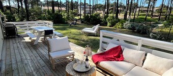 VILLA DES PINS 8-10 PERSONS WITH HEATED POOL 5' À VELO PLAGE SUD