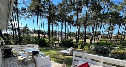 VILLA DES PINS 8-10 PERSONS WITH HEATED POOL 5' À VELO PLAGE SUD