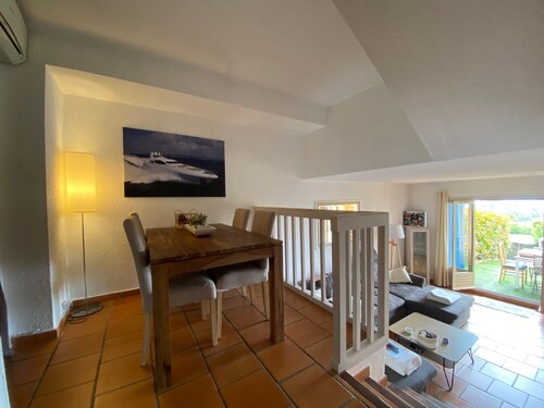 Villa 3 Pièces 67 m2 vue mer a 500 Mètres a Pieds des Plages Port et Commerce