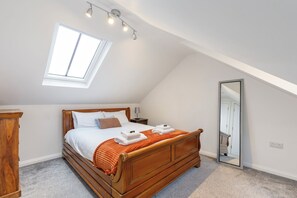 6 habitaciones, tabla de planchar con plancha y wifi gratis 
