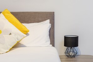 6 dormitorios, tabla de planchar con plancha, wifi gratis y ropa de cama