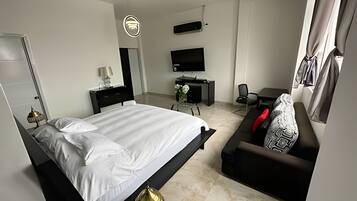 Double Room | 1 bedroom, Egyptian cotton sheets, premium bedding, down comforters