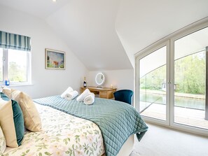 3 bedrooms, free WiFi, bed sheets