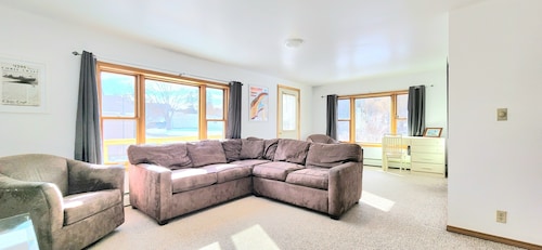 *Bumble Town Retreat: The gateway to your Keweenaw Adventure and Tranquility*