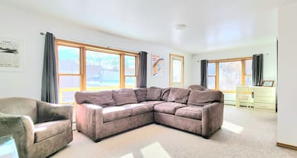 *Bumble Town Retreat: The gateway to your Keweenaw Adventure and Tranquility*