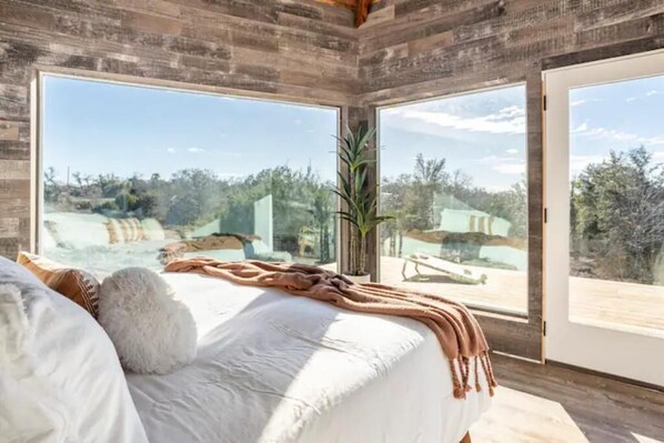 1 bedroom, iron/ironing board, free WiFi, bed sheets - Couples Retreat, Private Hot Tub, Stars & Outdoor Shower (Fredericksburg)