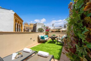 Outdoor dining - Exclusive apartment near Cathedral. Rodrigo Caro II (Seville)