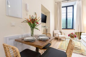 Dining - Exclusive apartment near Cathedral. Rodrigo Caro II (Seville)