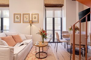 Smart TV - Exclusive dúplex near Cathedral. Rodrigo Caro III (Seville)