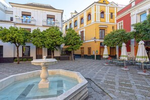 Outdoor dining - Exclusive dúplex near Cathedral. Rodrigo Caro III (Seville)