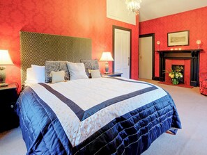10 bedrooms, free WiFi, bed sheets - The Mansion House at Kirkhill (Gorebridge, near Edinburgh)