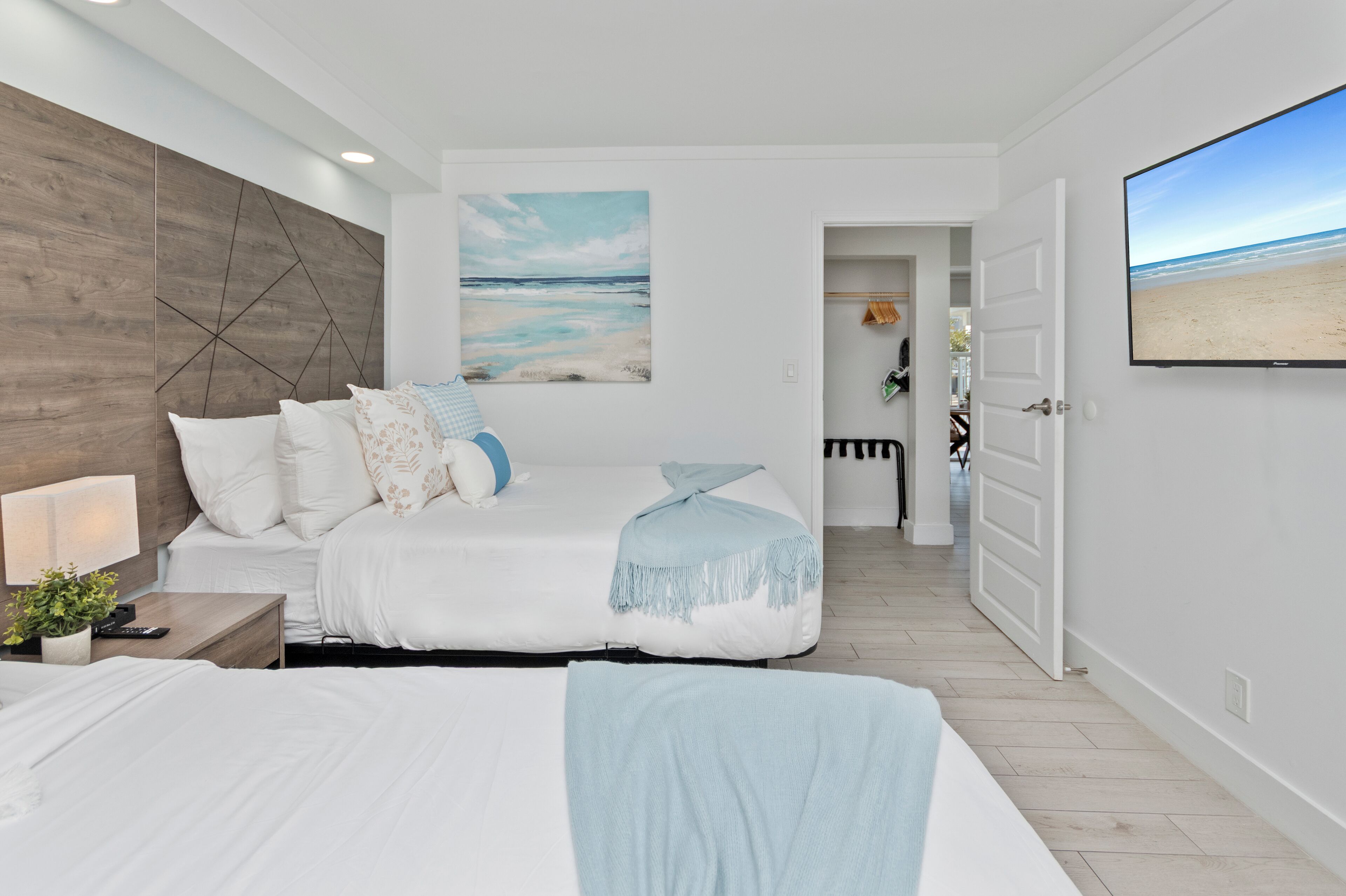 Suite | Escritorio, espacio para trabajar con laptop y wifi gratis 