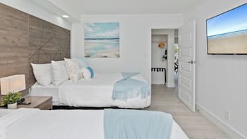 One Bedroom Suite, Full Kitchen & Private Bath | Desk, laptop workspace, free WiFi, bed sheets