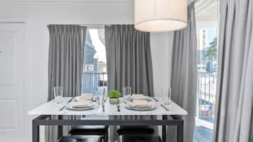 Suite | Restauration dans la chambre