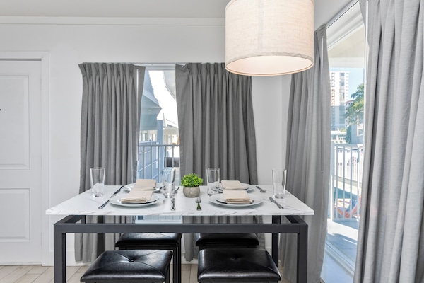 Suite | Makan di kamar