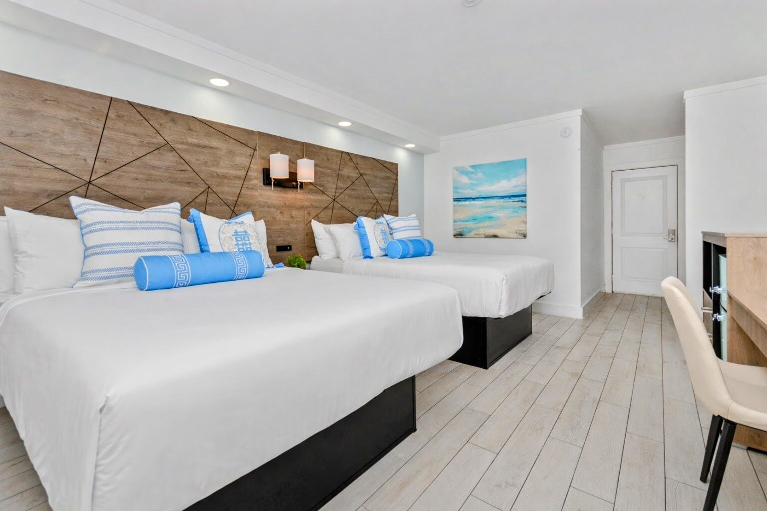 Studio, 2 Queen Beds, Private Ensuite | Free WiFi, bed sheets