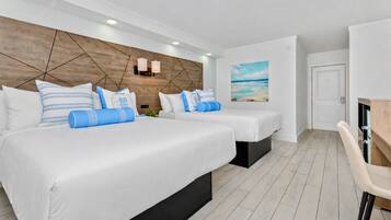 Studio, 2 Queen Beds, Private Ensuite | Free WiFi, bed sheets