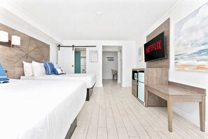 Studio, 2 Queen Beds & Sofa Bed, Private Ensuite