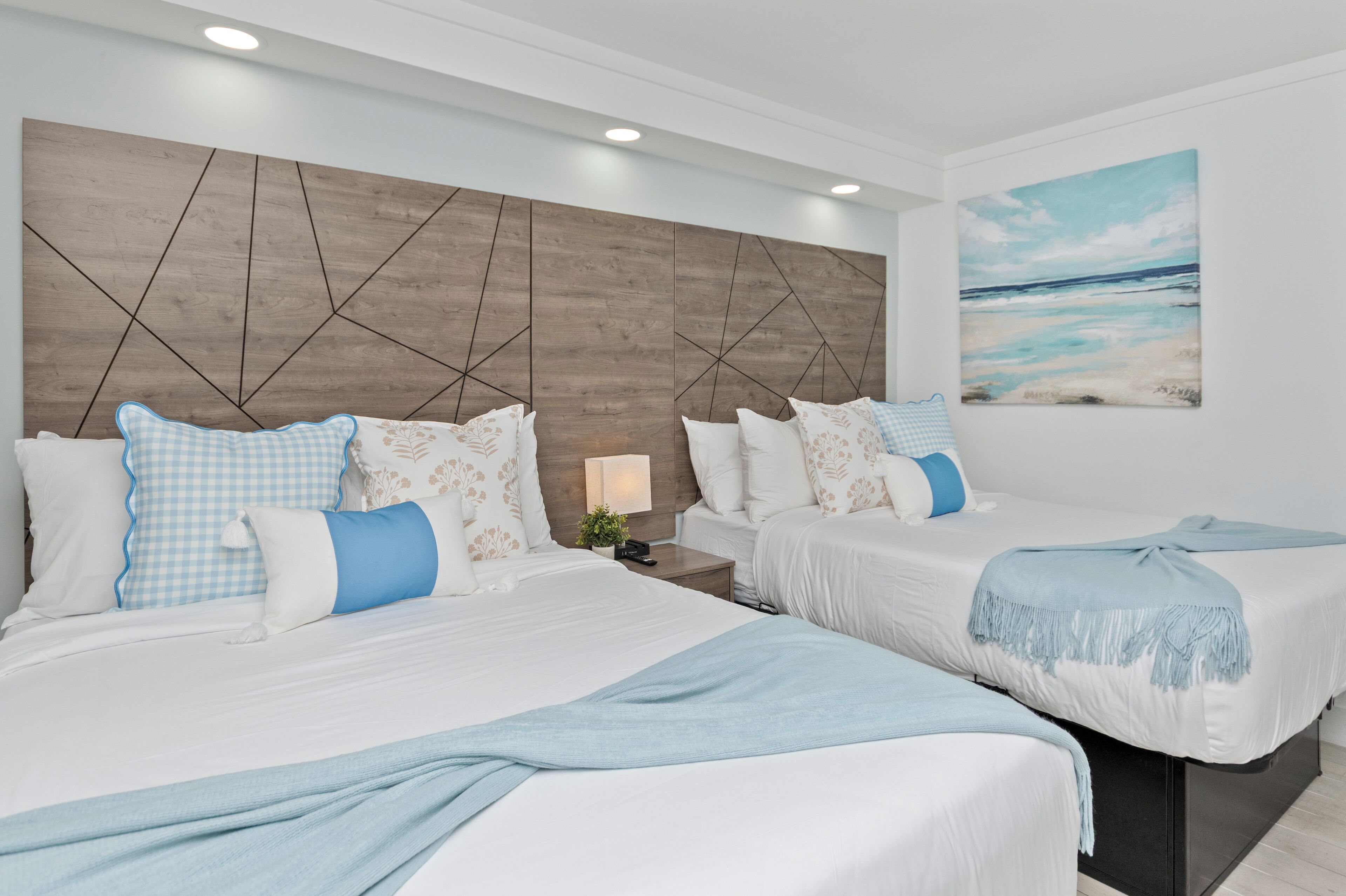 Suite | Desk, laptop workspace, free WiFi, bed sheets