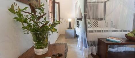 1 habitación, tabla de planchar con plancha, wifi y ropa de cama