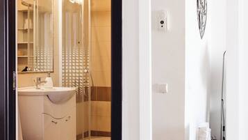 Căn hộ, 2 phòng ngủ | Phòng tắm