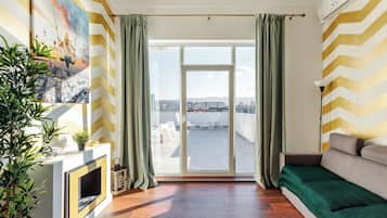 Apartment, 2 Bedrooms | 1 bedroom, soundproofing, free WiFi